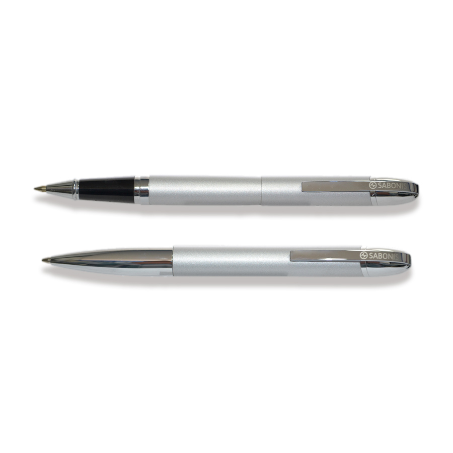 Juego de Bolígrafo + Roller SABONIS.Su diseño es la combinación del buen hacer lujo y personalidad. Ideal para las grandes ocasiones y el momento exacto para ser utilizada. Calidad garantizada.Precio unitario, incluye estuche.Color: Negro, Azul y plata.Tinta: Negra.